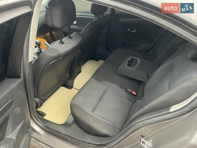 Сірий Рено Лагуна, об'ємом двигуна 1.46 л та пробігом 246 тис. км за 4777 $, фото 22 на Automoto.ua