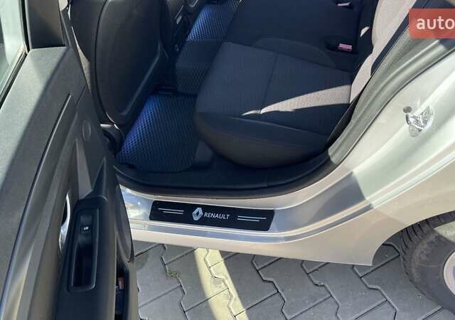 Сірий Рено Лагуна, об'ємом двигуна 2 л та пробігом 360 тис. км за 6200 $, фото 24 на Automoto.ua