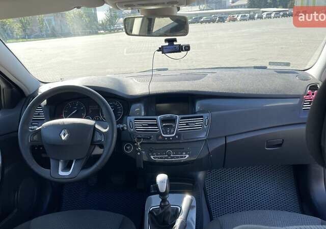 Сірий Рено Лагуна, об'ємом двигуна 2 л та пробігом 360 тис. км за 6200 $, фото 13 на Automoto.ua