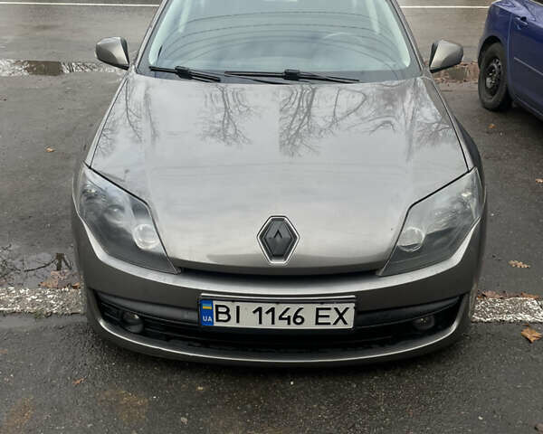 Серый Рено Лагуна, объемом двигателя 1.5 л и пробегом 370 тыс. км за 6000 $, фото 1 на Automoto.ua