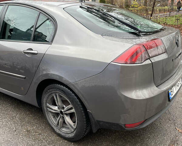 Серый Рено Лагуна, объемом двигателя 1.5 л и пробегом 370 тыс. км за 6000 $, фото 4 на Automoto.ua