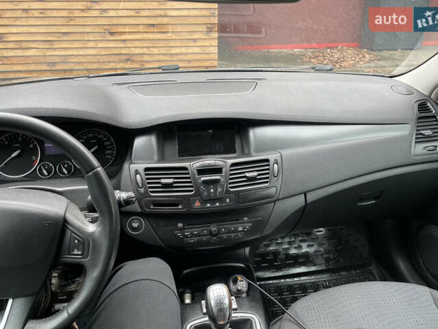 Серый Рено Лагуна, объемом двигателя 1.5 л и пробегом 370 тыс. км за 6000 $, фото 9 на Automoto.ua