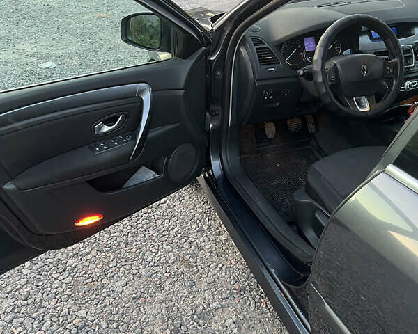 Серый Рено Лагуна, объемом двигателя 1.5 л и пробегом 256 тыс. км за 6000 $, фото 25 на Automoto.ua