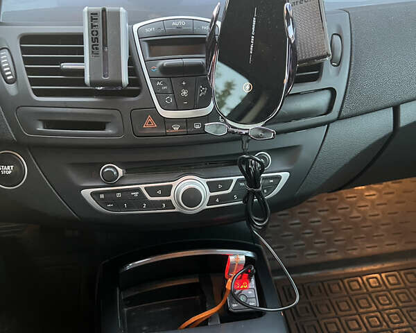 Серый Рено Лагуна, объемом двигателя 1.5 л и пробегом 256 тыс. км за 6000 $, фото 35 на Automoto.ua