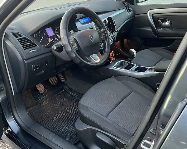 Серый Рено Лагуна, объемом двигателя 1.5 л и пробегом 256 тыс. км за 6000 $, фото 26 на Automoto.ua