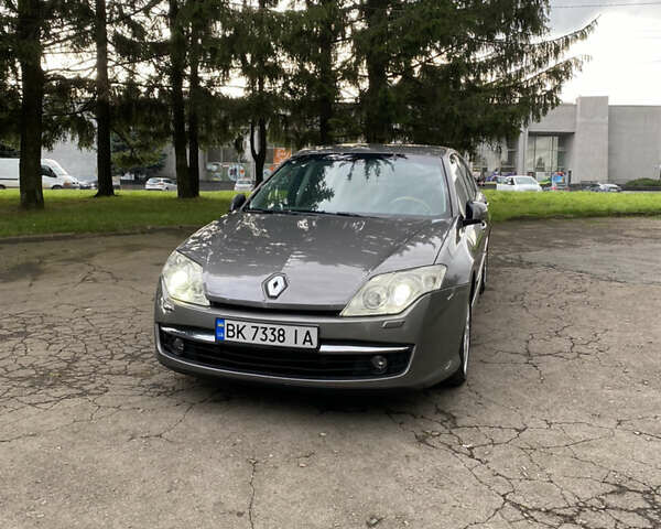 Серый Рено Лагуна, объемом двигателя 2 л и пробегом 314 тыс. км за 5999 $, фото 1 на Automoto.ua