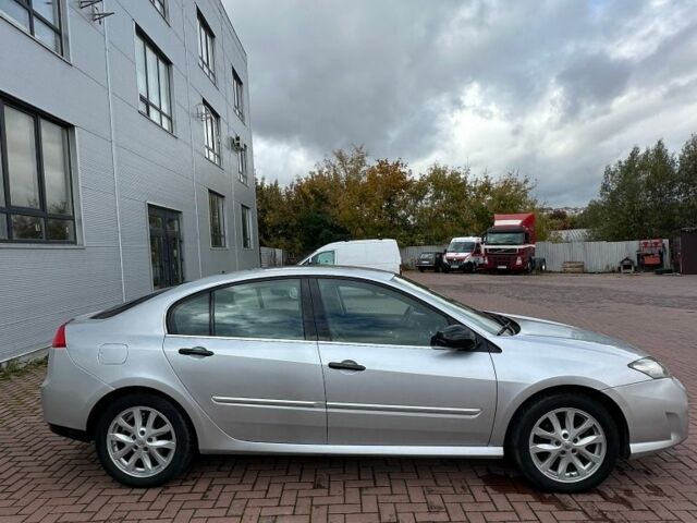 Рено Лагуна 2010 в Вараш (Кузнецовск) на Automoto.ua Серый Рено Лагуна, объемом двигателя 2 л и пробегом 200 тыс. км за 5800 $, фото 3 на Automoto.ua