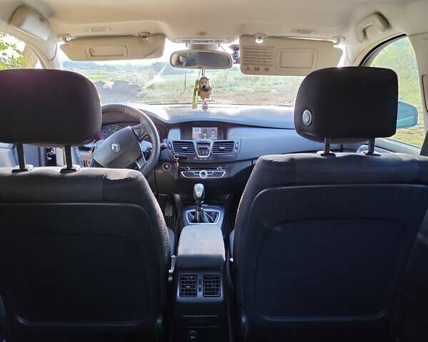 Сірий Рено Лагуна, об'ємом двигуна 1.5 л та пробігом 277 тис. км за 5800 $, фото 1 на Automoto.ua