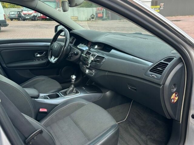 Рено Лагуна 2010 в Вараш (Кузнецовск) на Automoto.ua Серый Рено Лагуна, объемом двигателя 2 л и пробегом 200 тыс. км за 5800 $, фото 6 на Automoto.ua