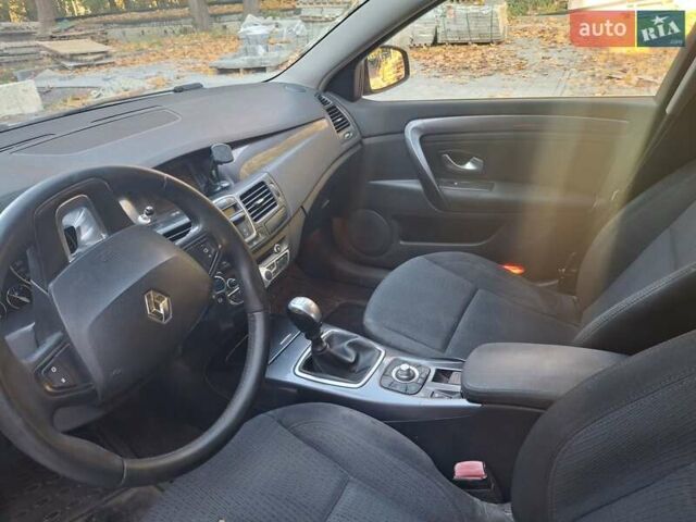 Рено Лагуна 2010 в Львове на Automoto.ua Серый Рено Лагуна, объемом двигателя 1.46 л и пробегом 273 тыс. км за 5300 $, фото 6 на Automoto.ua