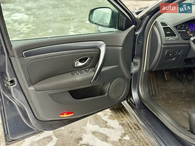 Серый Рено Лагуна, объемом двигателя 1.5 л и пробегом 184 тыс. км за 7150 $, фото 9 на Automoto.ua