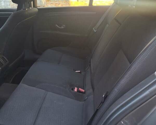 Рено Лагуна 2010 в Львове на Automoto.ua Серый Рено Лагуна, объемом двигателя 1.46 л и пробегом 273 тыс. км за 5300 $, фото 14 на Automoto.ua