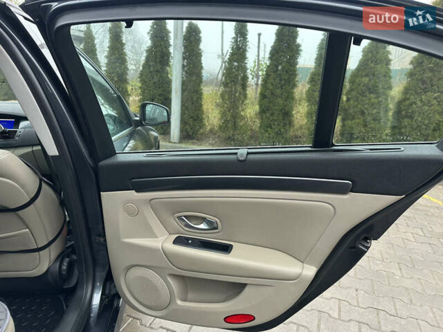 Серый Рено Лагуна, объемом двигателя 1.9 л и пробегом 230 тыс. км за 10000 $, фото 20 на Automoto.ua