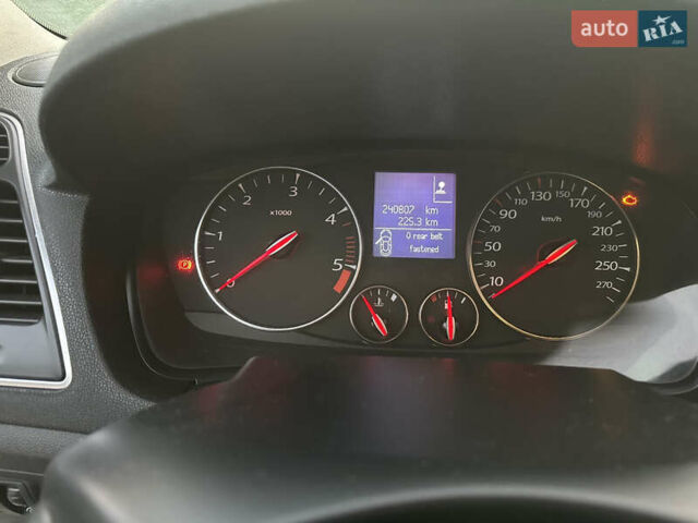 Серый Рено Лагуна, объемом двигателя 1.5 л и пробегом 241 тыс. км за 7100 $, фото 12 на Automoto.ua