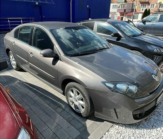 Серый Рено Лагуна, объемом двигателя 1.5 л и пробегом 232 тыс. км за 6400 $, фото 1 на Automoto.ua