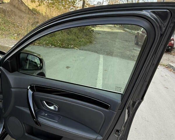 Сірий Рено Лагуна, об'ємом двигуна 1.46 л та пробігом 289 тис. км за 5800 $, фото 11 на Automoto.ua