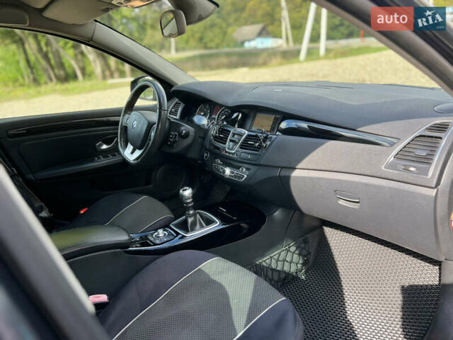 Сірий Рено Лагуна, об'ємом двигуна 2 л та пробігом 275 тис. км за 6900 $, фото 34 на Automoto.ua