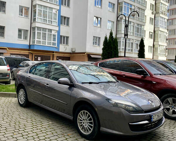 Рено Лагуна 2011 в Ивано-Франковске на Automoto.ua Серый Рено Лагуна, объемом двигателя 1.46 л и пробегом 224 тыс. км за 7400 $, фото 1 на Automoto.ua