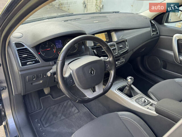 Серый Рено Лагуна, объемом двигателя 2 л и пробегом 290 тыс. км за 8300 $, фото 8 на Automoto.ua