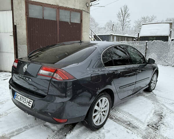Серый Рено Лагуна, объемом двигателя 1.46 л и пробегом 290 тыс. км за 6500 $, фото 5 на Automoto.ua