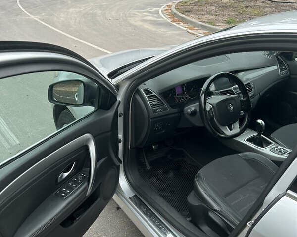 Серый Рено Лагуна, объемом двигателя 1.5 л и пробегом 327 тыс. км за 7000 $, фото 8 на Automoto.ua