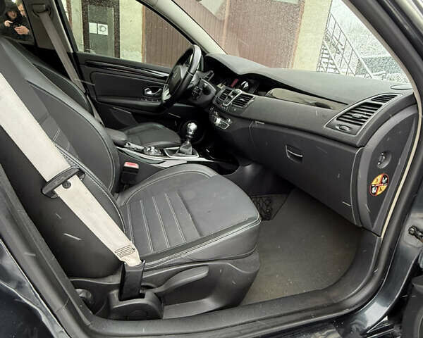 Серый Рено Лагуна, объемом двигателя 1.46 л и пробегом 290 тыс. км за 6500 $, фото 8 на Automoto.ua