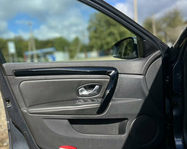 Сірий Рено Лагуна, об'ємом двигуна 2 л та пробігом 275 тис. км за 6900 $, фото 21 на Automoto.ua