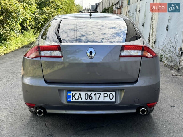 Серый Рено Лагуна, объемом двигателя 2 л и пробегом 290 тыс. км за 8300 $, фото 7 на Automoto.ua