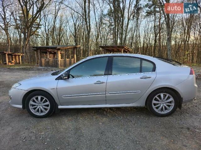 Серый Рено Лагуна, объемом двигателя 2 л и пробегом 299 тыс. км за 8000 $, фото 4 на Automoto.ua