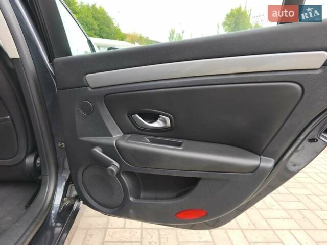 Сірий Рено Лагуна, об'ємом двигуна 1.46 л та пробігом 234 тис. км за 7500 $, фото 12 на Automoto.ua