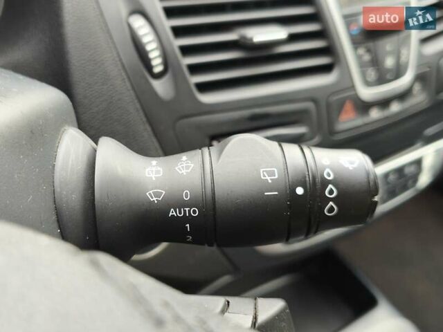 Сірий Рено Лагуна, об'ємом двигуна 1.46 л та пробігом 234 тис. км за 7500 $, фото 21 на Automoto.ua