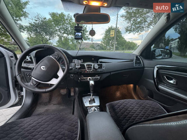 Серый Рено Лагуна, объемом двигателя 2 л и пробегом 288 тыс. км за 7000 $, фото 6 на Automoto.ua