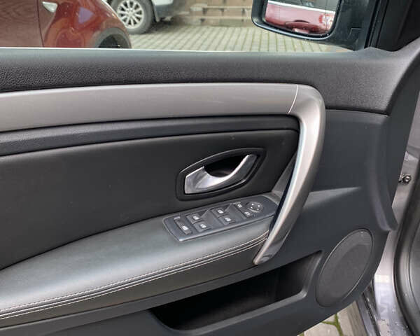 Рено Лагуна 2011 в Ивано-Франковске на Automoto.ua Серый Рено Лагуна, объемом двигателя 1.46 л и пробегом 224 тыс. км за 7400 $, фото 9 на Automoto.ua