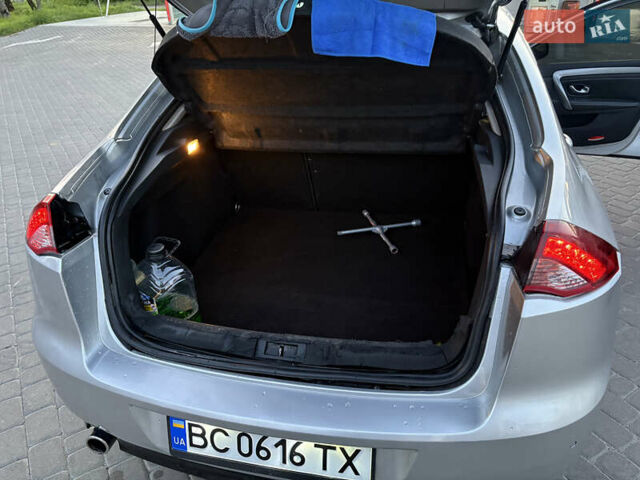 Серый Рено Лагуна, объемом двигателя 1.5 л и пробегом 205 тыс. км за 5999 $, фото 9 на Automoto.ua