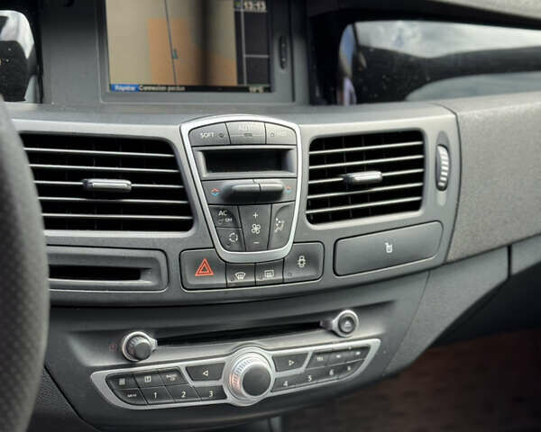 Серый Рено Лагуна, объемом двигателя 1.5 л и пробегом 185 тыс. км за 7250 $, фото 11 на Automoto.ua