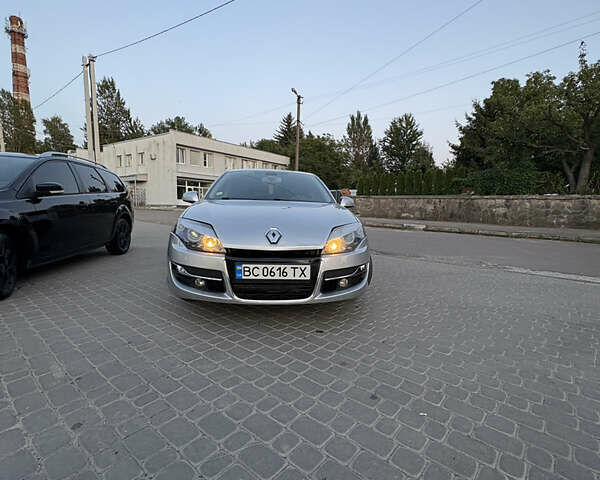 Серый Рено Лагуна, объемом двигателя 1.5 л и пробегом 205 тыс. км за 5999 $, фото 2 на Automoto.ua