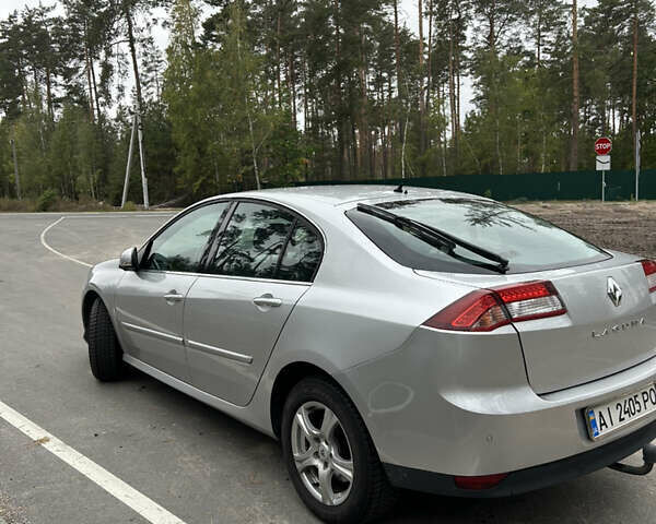 Серый Рено Лагуна, объемом двигателя 1.5 л и пробегом 327 тыс. км за 7000 $, фото 3 на Automoto.ua