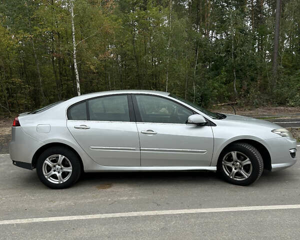 Серый Рено Лагуна, объемом двигателя 1.5 л и пробегом 327 тыс. км за 7000 $, фото 5 на Automoto.ua