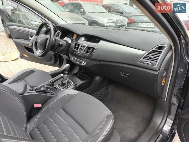 Сірий Рено Лагуна, об'ємом двигуна 1.46 л та пробігом 234 тис. км за 7500 $, фото 13 на Automoto.ua