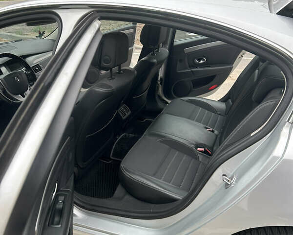 Серый Рено Лагуна, объемом двигателя 1.5 л и пробегом 327 тыс. км за 7000 $, фото 14 на Automoto.ua