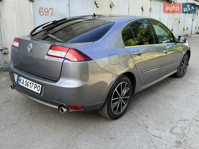 Серый Рено Лагуна, объемом двигателя 2 л и пробегом 290 тыс. км за 8300 $, фото 3 на Automoto.ua