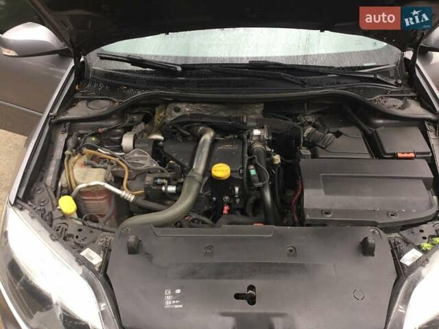 Серый Рено Лагуна, объемом двигателя 1.5 л и пробегом 370 тыс. км за 6500 $, фото 62 на Automoto.ua