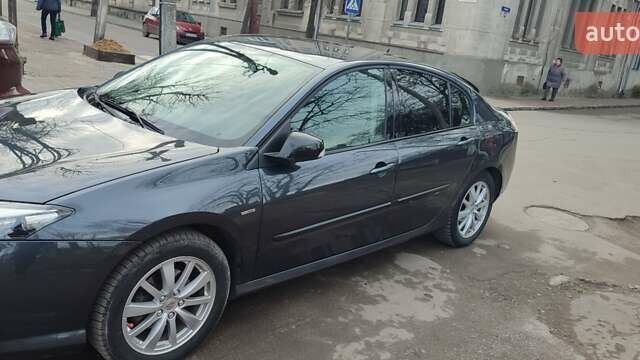 Серый Рено Лагуна, объемом двигателя 2 л и пробегом 220 тыс. км за 8299 $, фото 1 на Automoto.ua