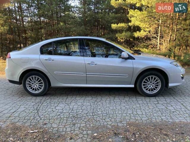 Серый Рено Лагуна, объемом двигателя 1.46 л и пробегом 205 тыс. км за 7500 $, фото 12 на Automoto.ua