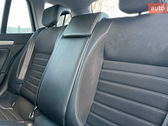 Рено Лагуна 2012 в Коломые на Automoto.ua Серый Рено Лагуна, объемом двигателя 1.46 л и пробегом 238 тыс. км за 7800 $, фото 20 на Automoto.ua