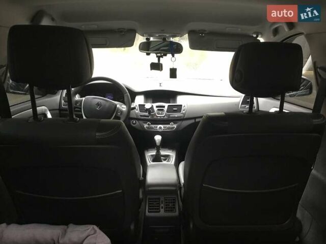 Серый Рено Лагуна, объемом двигателя 1.5 л и пробегом 370 тыс. км за 6500 $, фото 67 на Automoto.ua