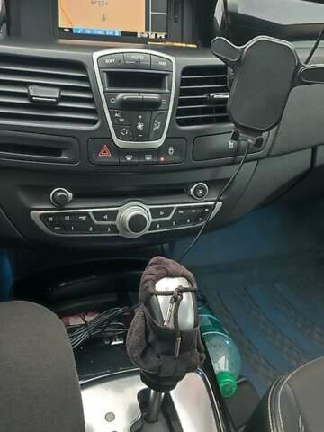 Серый Рено Лагуна, объемом двигателя 2 л и пробегом 220 тыс. км за 8299 $, фото 5 на Automoto.ua