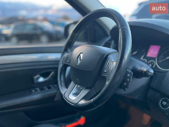 Рено Лагуна 2012 в Коломые на Automoto.ua Серый Рено Лагуна, объемом двигателя 1.46 л и пробегом 238 тыс. км за 7800 $, фото 15 на Automoto.ua