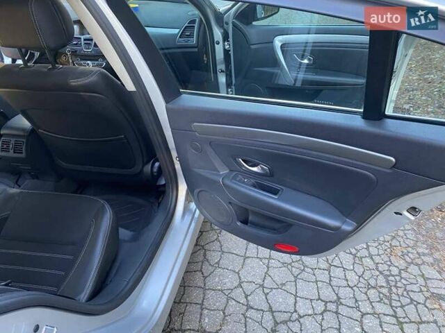 Серый Рено Лагуна, объемом двигателя 1.46 л и пробегом 205 тыс. км за 7500 $, фото 5 на Automoto.ua