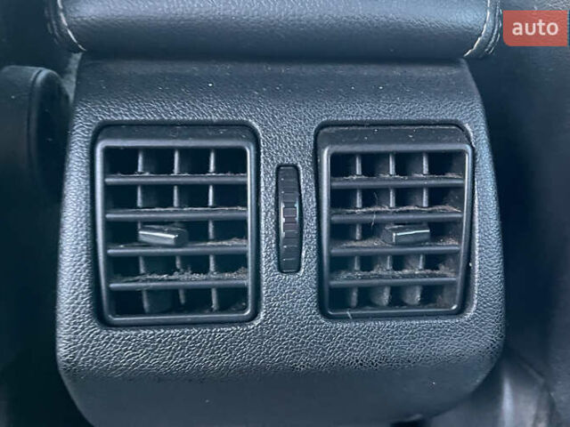 Рено Лагуна 2012 в Коломые на Automoto.ua Серый Рено Лагуна, объемом двигателя 1.46 л и пробегом 238 тыс. км за 7800 $, фото 18 на Automoto.ua